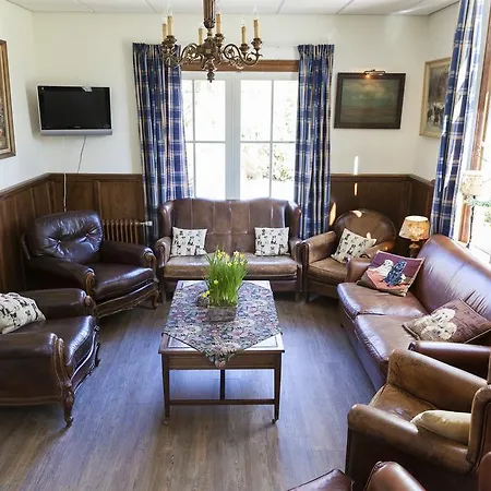 Hotel Vierhouten Виерхоутен