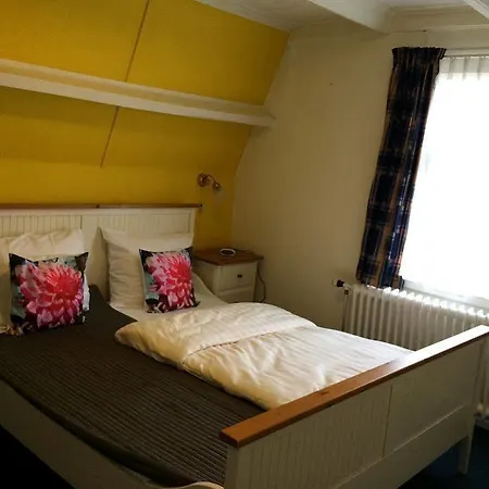 Hotel Vierhouten فندق فيرهوتين